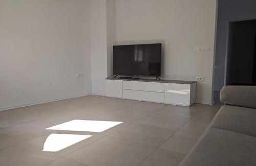 Brda House | Oceanfront Retreat: Pet-Friendly Počitniška Hiša Hum