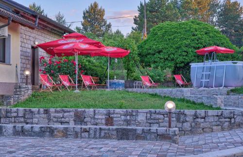 Matavun House | Experience Oceanfront Bliss at Počitniška hiša Miklavčič
