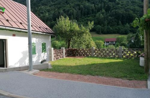 Tolmin House | Medvejke: Family-Friendly Retreat with 9/10 Guest Rating