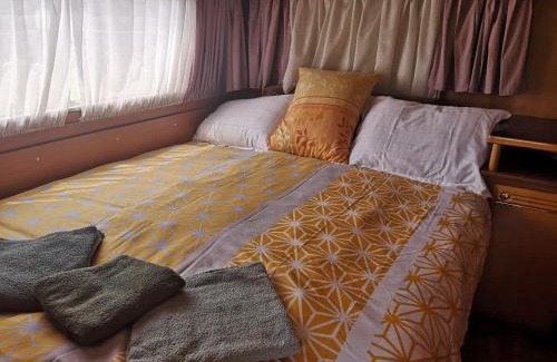 Podnart House | Discover Family-Friendly Fun at Počitniška Prikolica Zeleni Raj