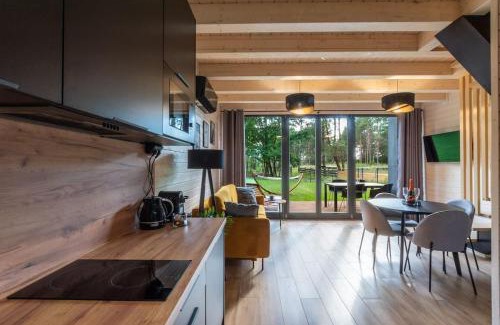 Stare Jablonki House | Enchanting Lakeside Retreat: Family-Friendly & Oceanview