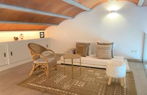 Cadaques Apartment | Dreamy POAL Duplex with Oceanfront Views in Cadaqués