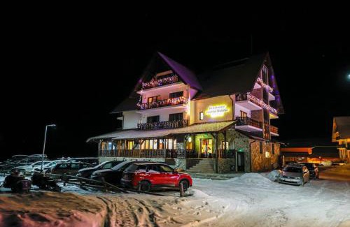 Sugag House | Escape to Poarta Raiului: 4-Star Oceanfront Paradise