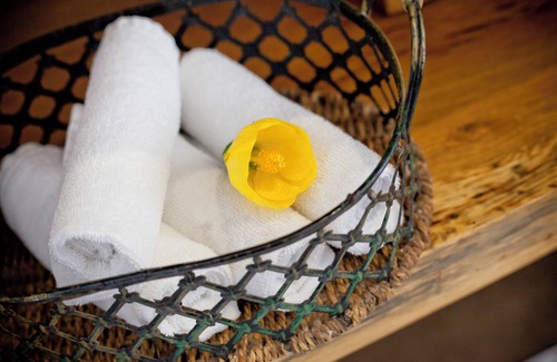 Poas Volcano National Park Hotel | Experience Poas Volcano Lodge: Family-Friendly Retreat