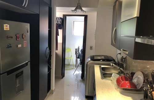 Patio Bonito Apartment | Cozy Poblado Lleras One Bedroom Apartment with Pool & Spa