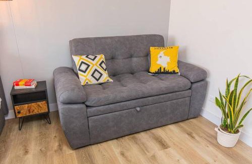 La Aguacatala Apartment | Modern Studio in Poblado with Coworking Space & Gym