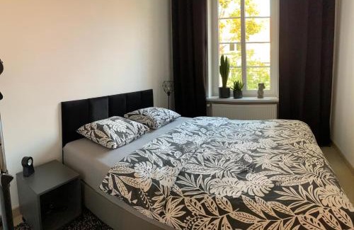 Gliwice Apartment | POBUUDKA IV Plebańska: Family-Friendly with Market View