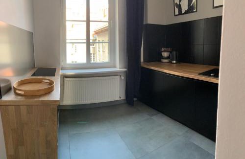 Gliwice Apartment | POBUUDKA IV Plebańska: Family-Friendly with Market View