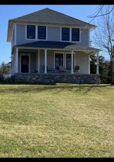 Pocasset House | Pocasset Village Charmer