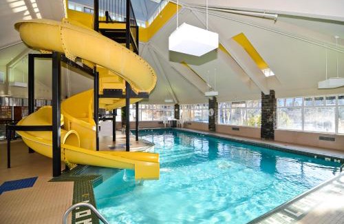 Canmore Hotel | Discover Pocaterra Inn & Waterslide with Exciting Amenities
