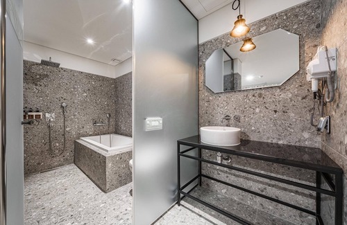 Pocheon Hotel | Eco-Friendly Stay at Pocheo Alma with Breakfast & Hot Tub