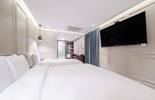 Pocheon Hotel | Eco-Friendly Stay at Pocheo Alma with Breakfast & Hot Tub