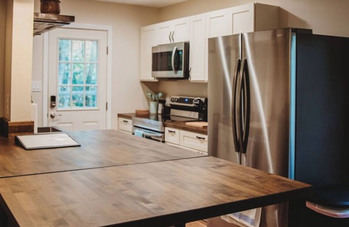 Briar Crest Woods House | Escape to Pocono's Serene Getaway in the Woods