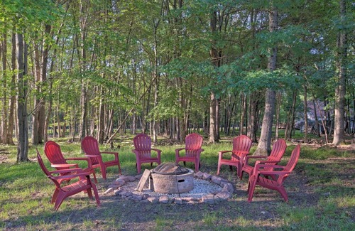Albrightsville House | Guest Rated 10/10: Poconos Home with Hot Tub & Game Room