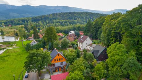 Piechowice Apartment | Pet-Friendly Getaway at Pod Śnieżnymi Kotłami - Rated 9.5/10