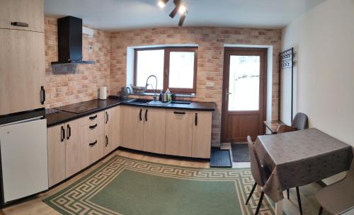 Piechowice Apartment | Pet-Friendly Getaway at Pod Śnieżnymi Kotłami - Rated 9.5/10