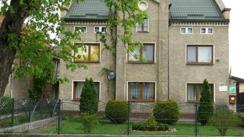 Nysa House | Pet Friendly Stays at Pod Bocianem Noclegi for Families