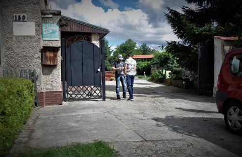 Nysa House | Pet Friendly Stays at Pod Bocianem Noclegi for Families