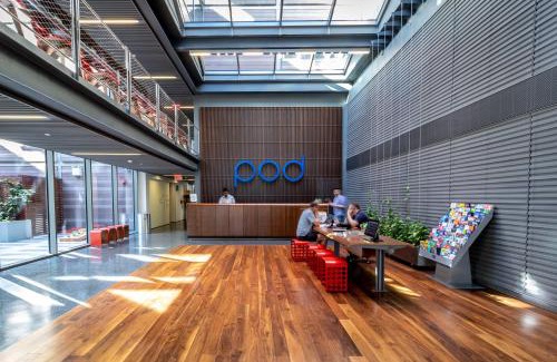 Williamsburg Hotel | Discover Pod Brooklyn: Pet-Friendly & Family-Oriented Stay