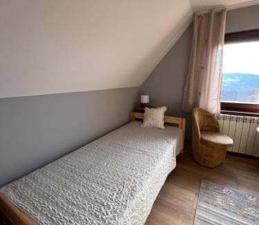 Czorsztyn House | Pet-Friendly Retreat at Pod Cisowcem with Breakfast Included
