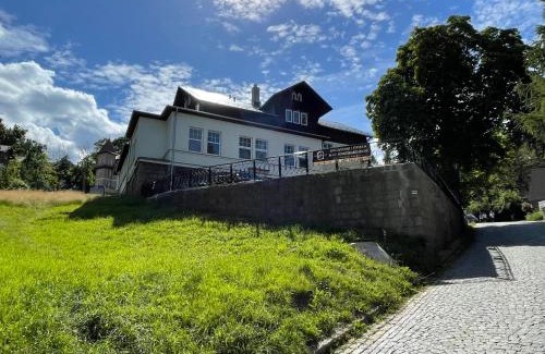 Bierutowice Apartment | Pod Gołębiem: 4-Star Comfort with 24-Hour Check-In