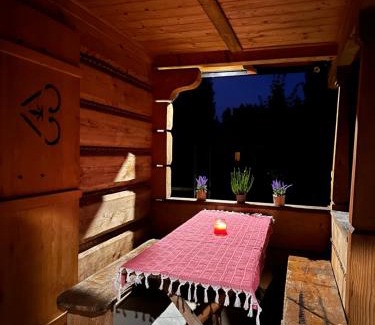 Mucharz Ski Chalet | Experience Pod Gwiazdami: Pet-Friendly with Top Ratings