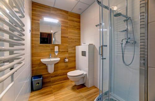 Iwonicz-Zdroj Resort | Relax at Pod Jodłą: Pool, Spa & Family-Friendly Options