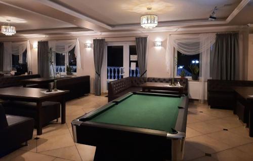 Oleszyce House | Cozy Pod Ksiecia Gorka with Complimentary Breakfast
