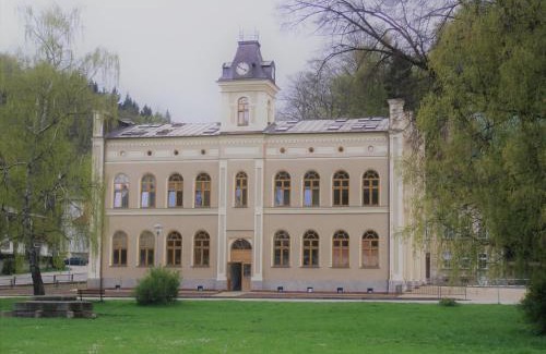 Svoboda nad Upou Apartment | Guest Rated 9.4: Family-Friendly Stay at Pod střechou