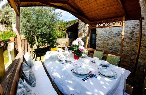 Buti Apartment | Relax at Podere di Mero Casolare with Pool and Family Fun