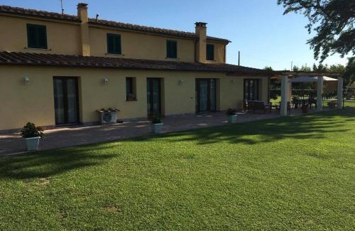 San Giuliano Terme Apartment | Unforgettable Family Retreat at Podere Gabry - 10/10 Rated