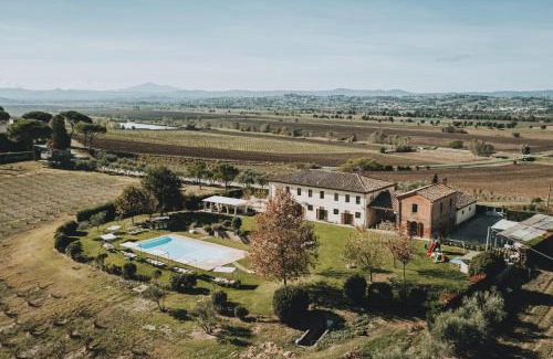 Le Piazze House | Elegant Podere Il Belvedere: Ocean View & Pool Access