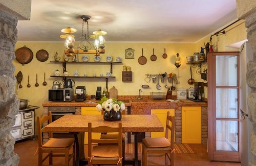 Arezzo House | Relaxing Retreat at Podere Il Castello with Private Pool