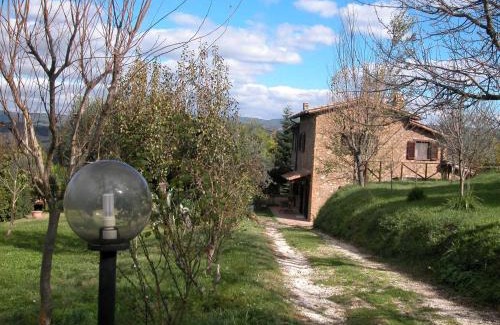 Orvieto House | Podere La Vigna: Family-Friendly Stay with Pool & 10/10 Rating