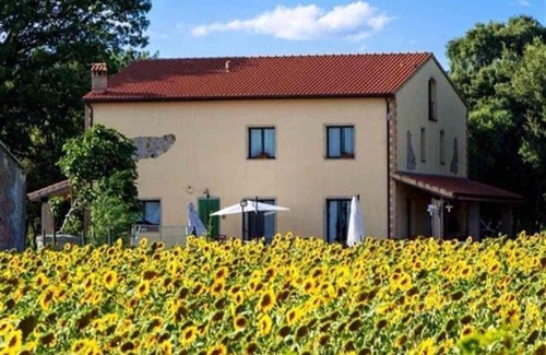 Roccastrada House | Experience Comfort at Podere Le Querce - Rated 9/10