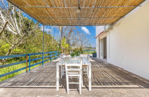 Melendugno House | Family-Friendly Retreat at Podere Li Noci by BarbarHouse