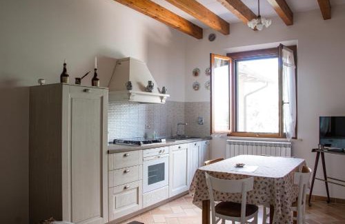 Mugnanesi Apartment | Pet-Friendly Retreat at Podere Mainò for Family Fun