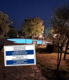 Montecatini Val di Cecina Bed & Breakfast | Enchanting Podere Oliveta: Oceanfront Poolside Retreat