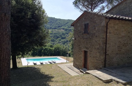 Pieve di Chio Villa | Quaint Podere San Cassiano: Pet-Friendly Retreat with Pool
