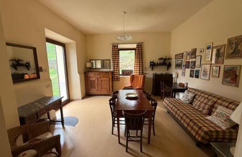 Bagni San Filippo Apartment | Pet-Friendly Podere San Biagio with Oceanfront Views