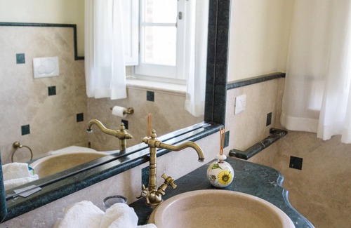 Petrignano del Lago House | Discover Podere San Giuseppe: Eco-Friendly Bliss & Pool