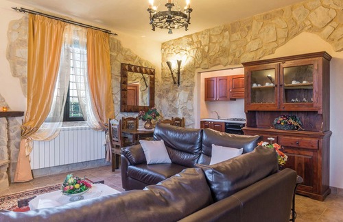 Montoro Villa | Relaxing Retreat at Podere Torricella 16, Emma Villas