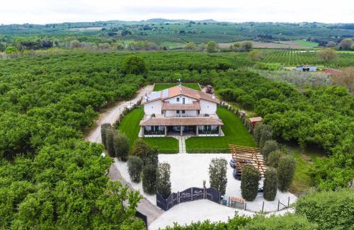Capranica Apartment | Relaxing Suite Senior with Pool and Hot Tub Access