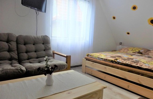 Stare Splavy Apartment | Cozy Podkrovní Apartmán v Zátiší - Perfect for Families!