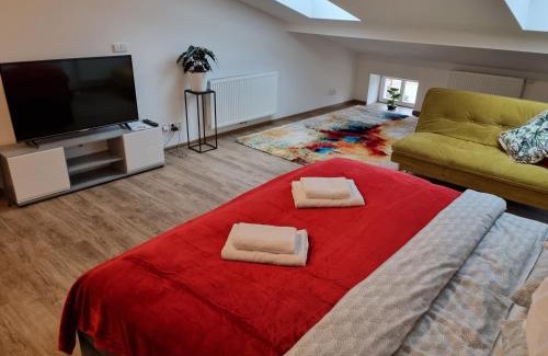 Hradec Kralove Apartment | Cozy Apartment in the Heart of Town with Free Wi-Fi