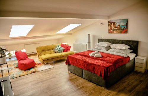 Hradec Kralove Apartment | Cozy Apartment in the Heart of Town with Free Wi-Fi