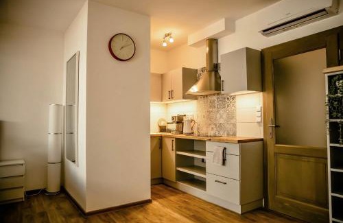Hradec Kralove Apartment | Cozy Apartment in the Heart of Town with Free Wi-Fi