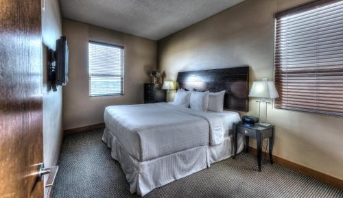 Grande Prairie Hotel | Discover Podollan Inn & Spa - Grande Prairie's Comfort