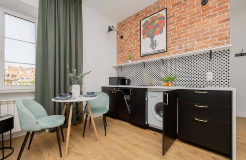 Old Town Apartment | Stylish Studio in Old Town: Pet-Friendly with WiFi & Smart TV