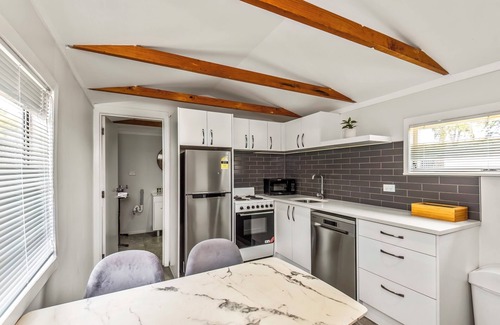 Northcote Hotel | Relax at Poenamo Hotel with Pool, Spa & Family-Friendly Amenities